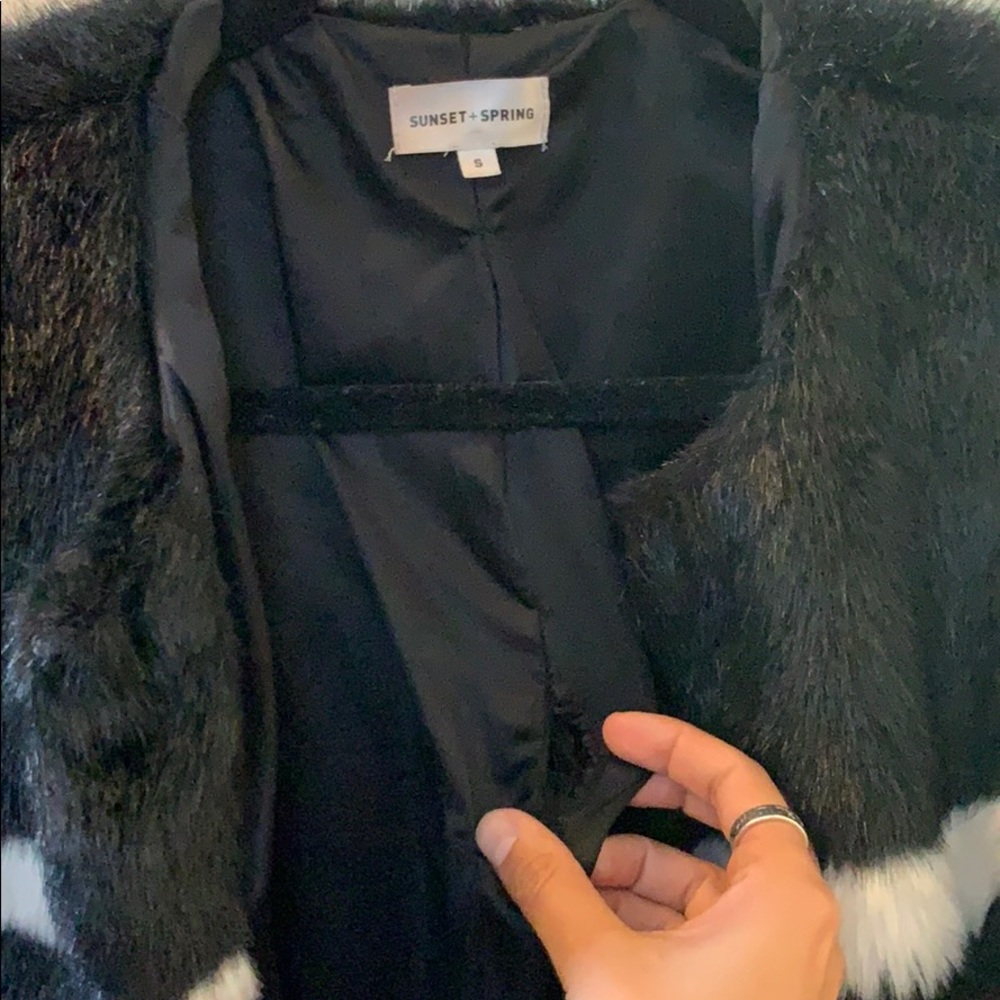 Sunset Spring Faux Fur Jacket - Picture 4 of 4